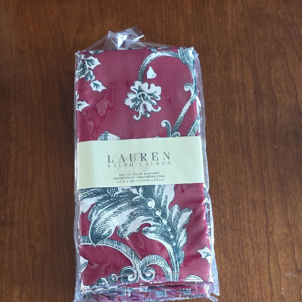 New Lauren Ralph Lauren Red and White Floral Napkins (8 Napkins)